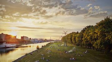 Mannheim_Grune Stadt und Stadt am Fluss_Neckar_