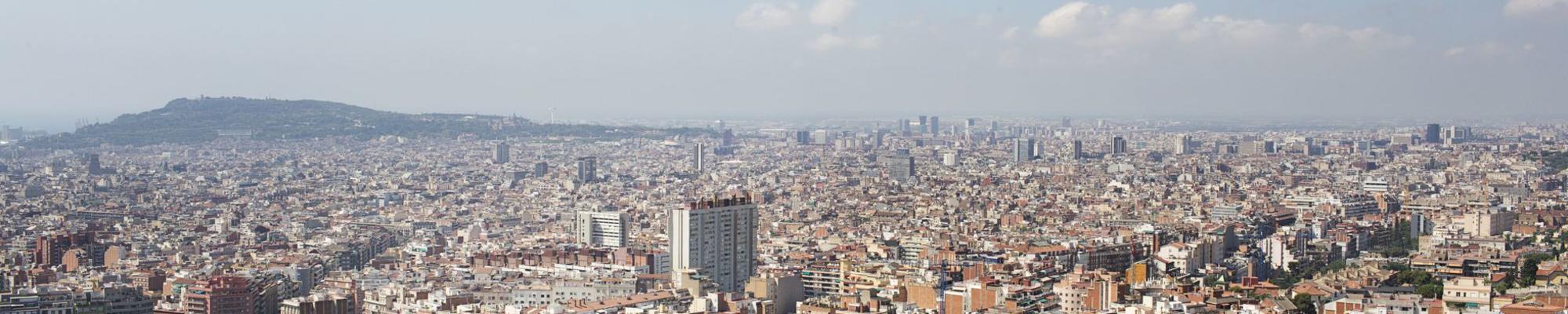 vista de barcelona del parc guelle